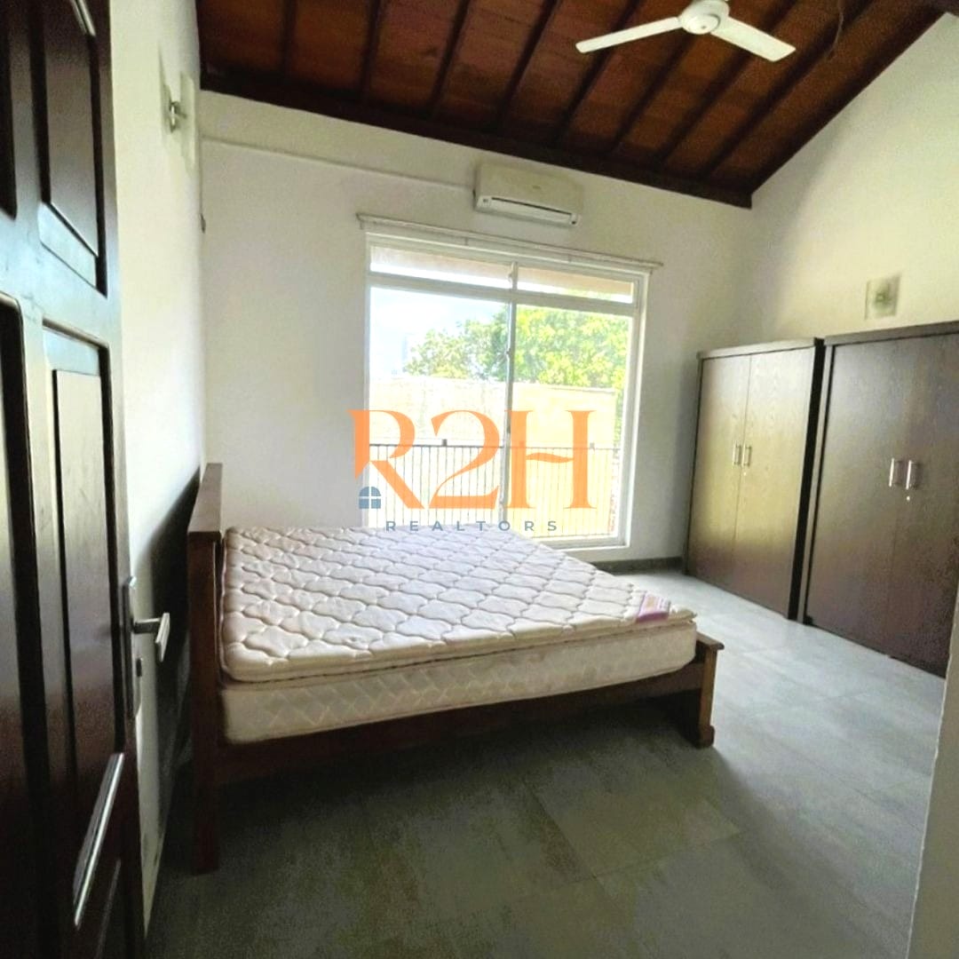 4 Bedroom House for Rent in Colombo 5